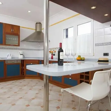 Sleeps 10 Pool Wifi Apartment Puerto Calero