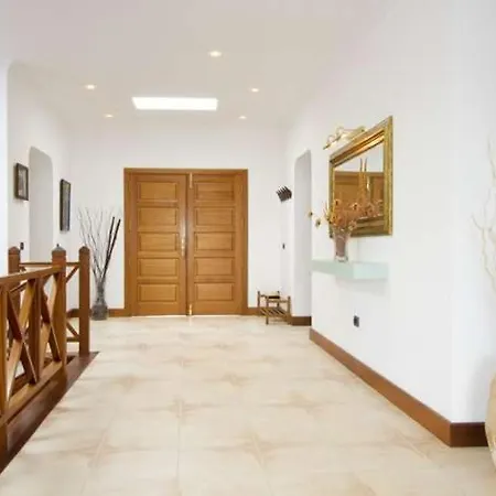 Apartment Sleeps 10 Pool Wifi Puerto Calero